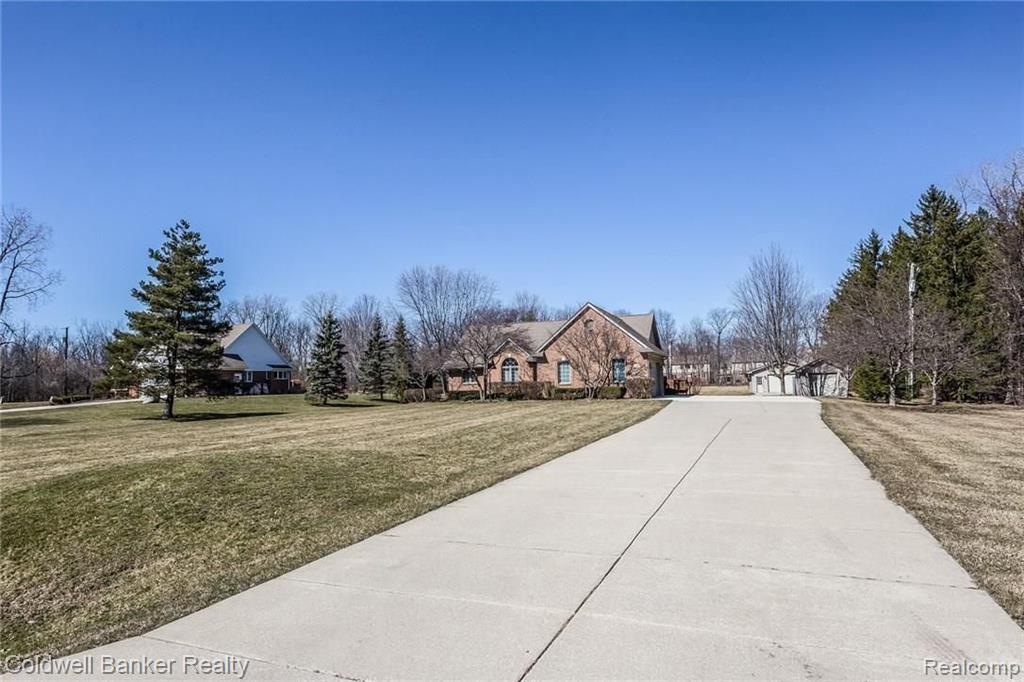 836 Shortridge Avenue Rochester Hills, MI 48307 - Photo 4 of 51