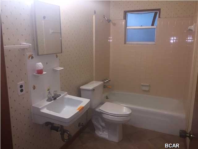 2965 Moss Hill Road Vernon, FL 32462 - Photo 14 of 17 Gallery Image 14