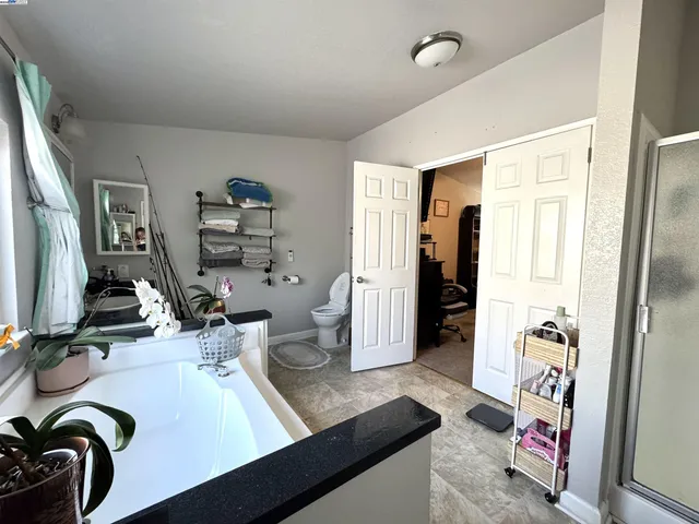 $290,000 | 600 East Weddell Drive, Unit 71, Sunnyvale, CA 94089