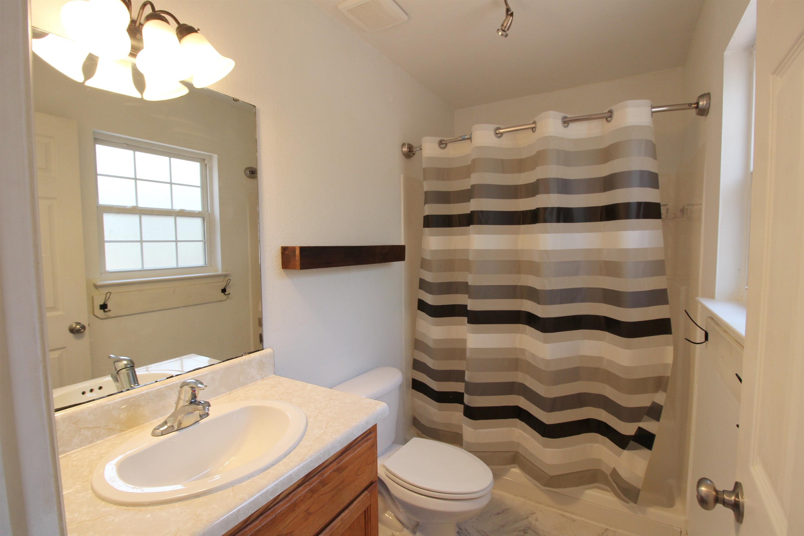 8698 Flicker Road Tallahassee, FL 32305 - Photo 3 of 16