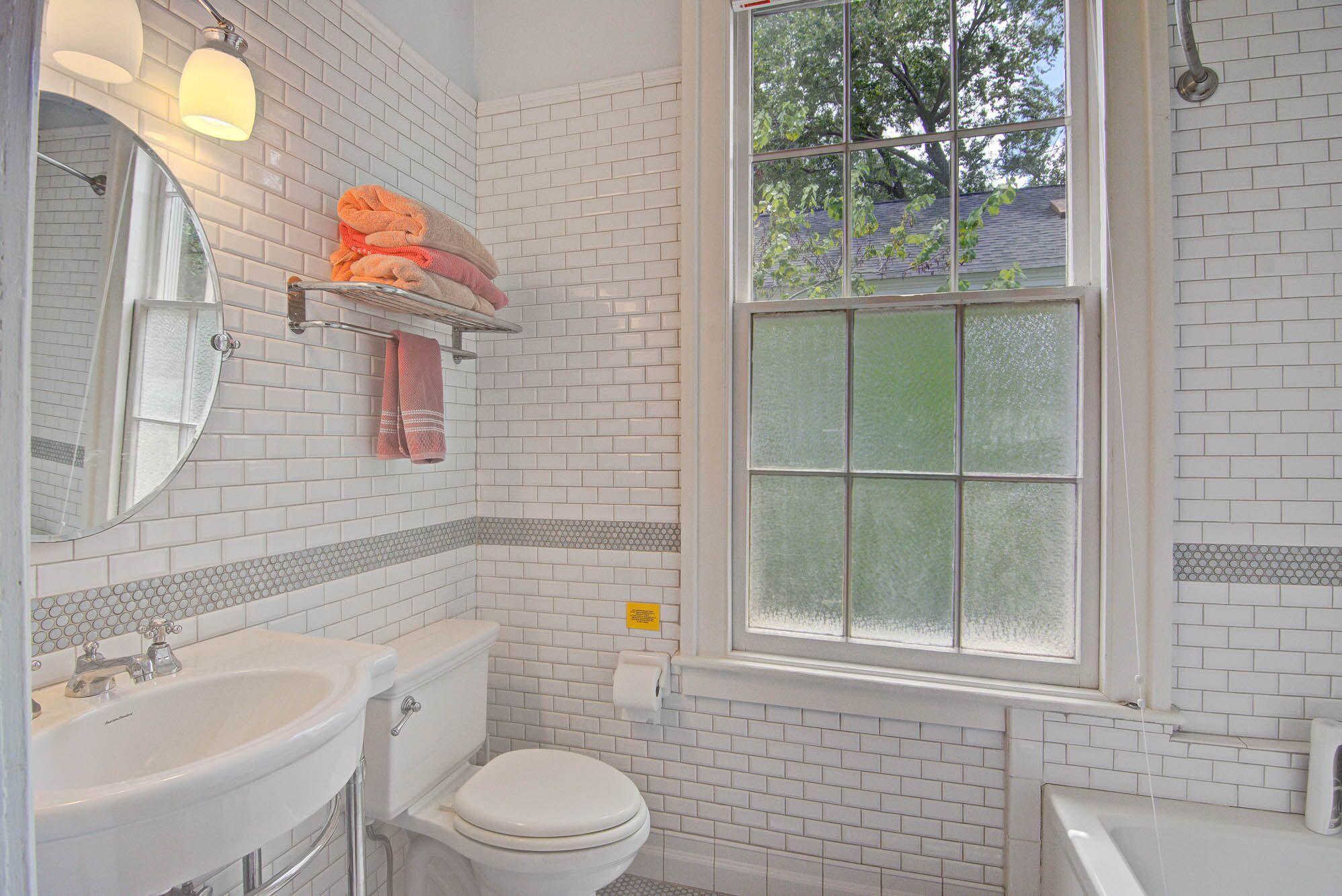 169 Rutledge Avenue Charleston, SC 29403 - Photo 27 of 60 Upstairs Main Bath