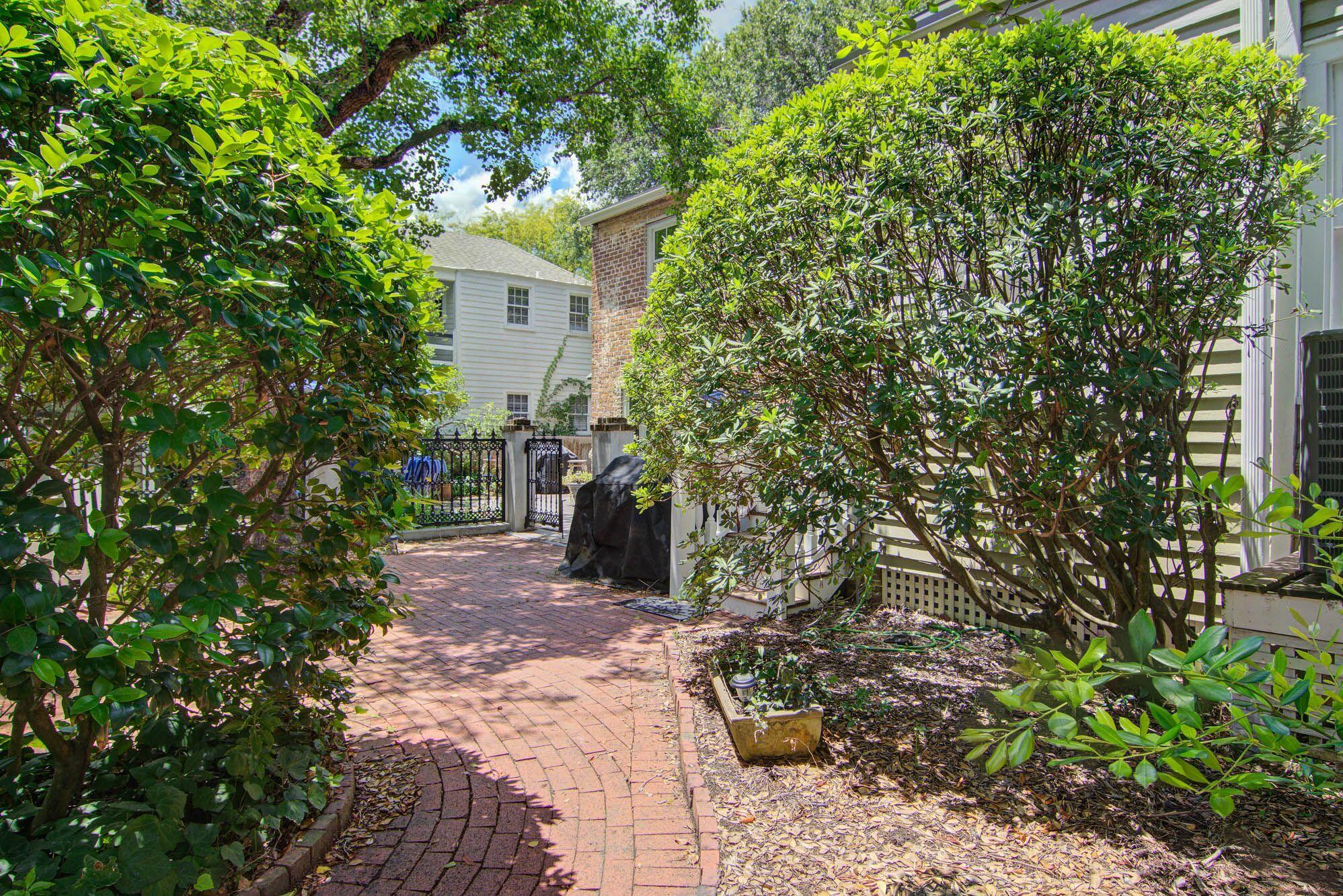 169 Rutledge Avenue Charleston, SC 29403 - Photo 57 of 60 Courtyard 2