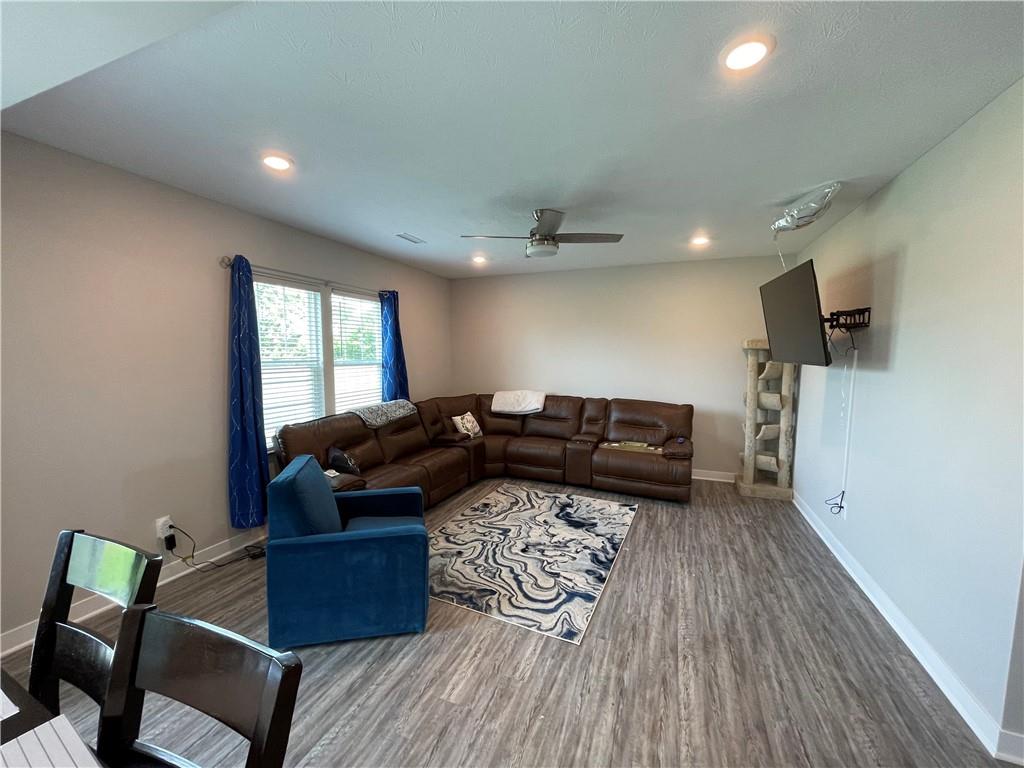9592 Crossfield Road Avon, IN 46123 - Photo 2 of 29