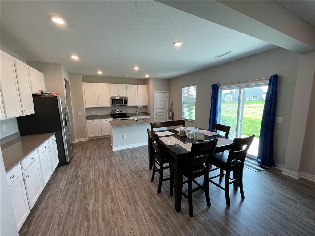 9592 Crossfield Road Avon, IN 46123 - Photo 4 of 29