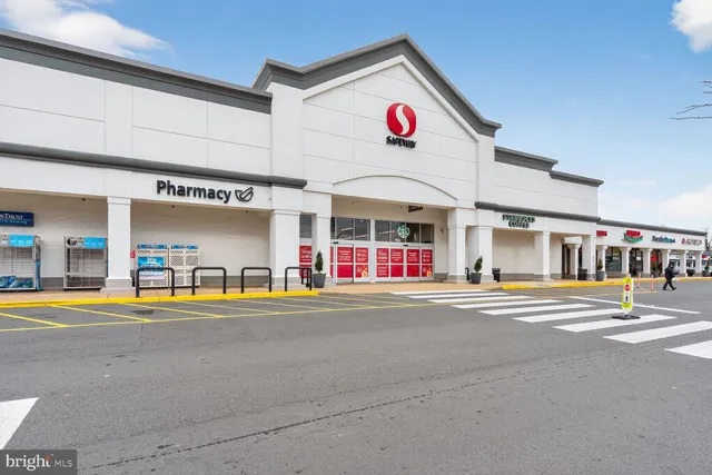 $3,495 | 4071 Championship Court, Annandale, VA 22003