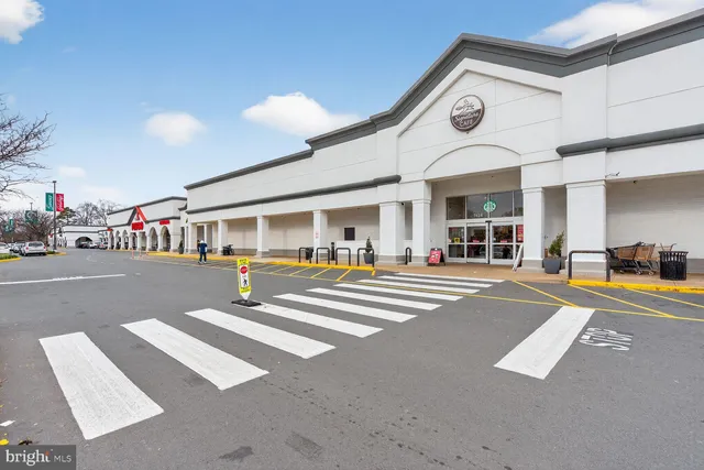 $3,495 | 4071 Championship Court, Annandale, VA 22003