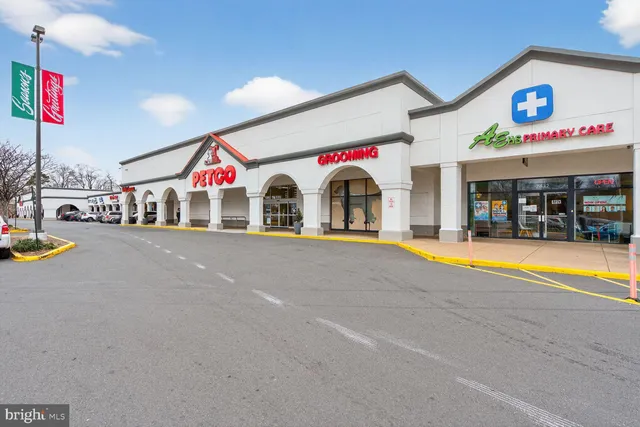 $3,495 | 4071 Championship Court, Annandale, VA 22003