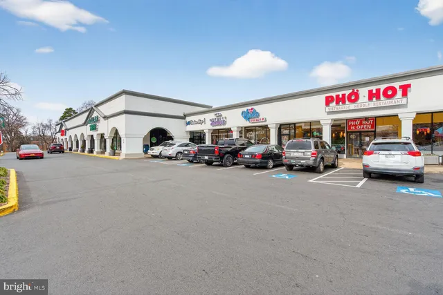 $3,495 | 4071 Championship Court, Annandale, VA 22003