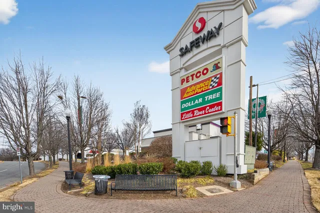 $3,495 | 4071 Championship Court, Annandale, VA 22003