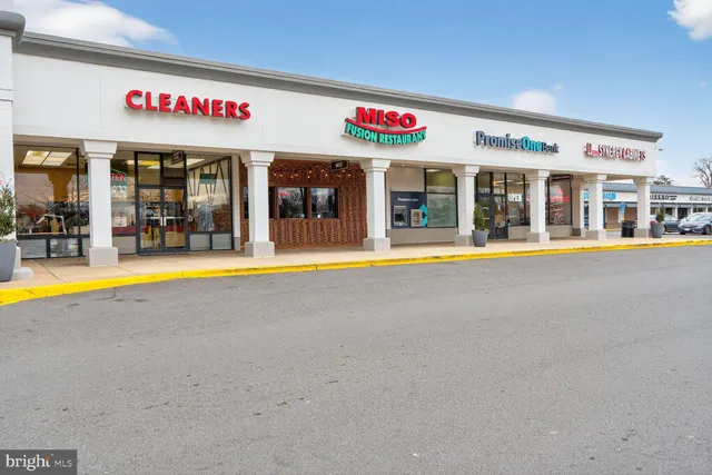 $3,495 | 4071 Championship Court, Annandale, VA 22003