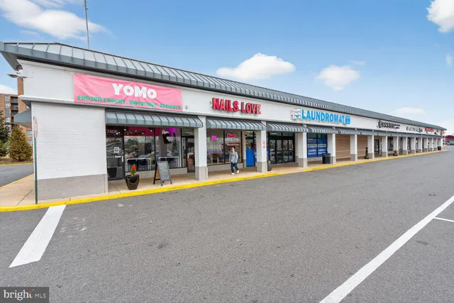 $3,495 | 4071 Championship Court, Annandale, VA 22003