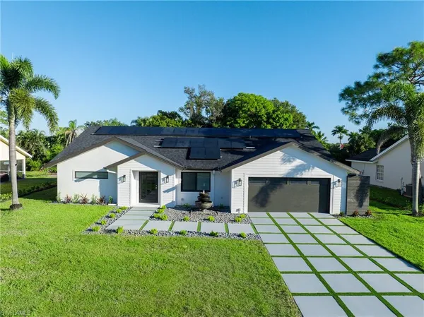 $1,150,000 | 5105 Berkeley Drive, Naples, FL 34112