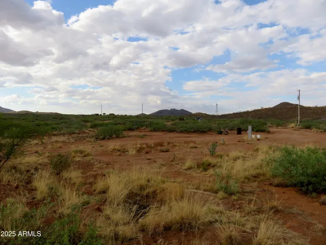 $55,900 | 5995 West Buckskin Trail, Unit 82, Elfrida, AZ 85610