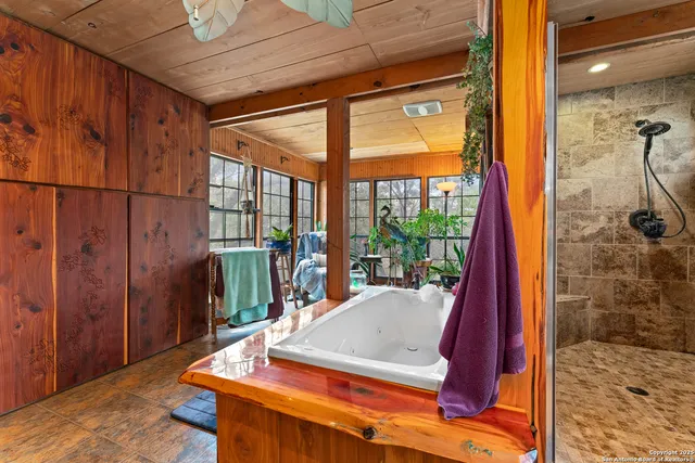 $345,678 | 2390 Elm Ridge Drive, Spring Branch, TX 78070