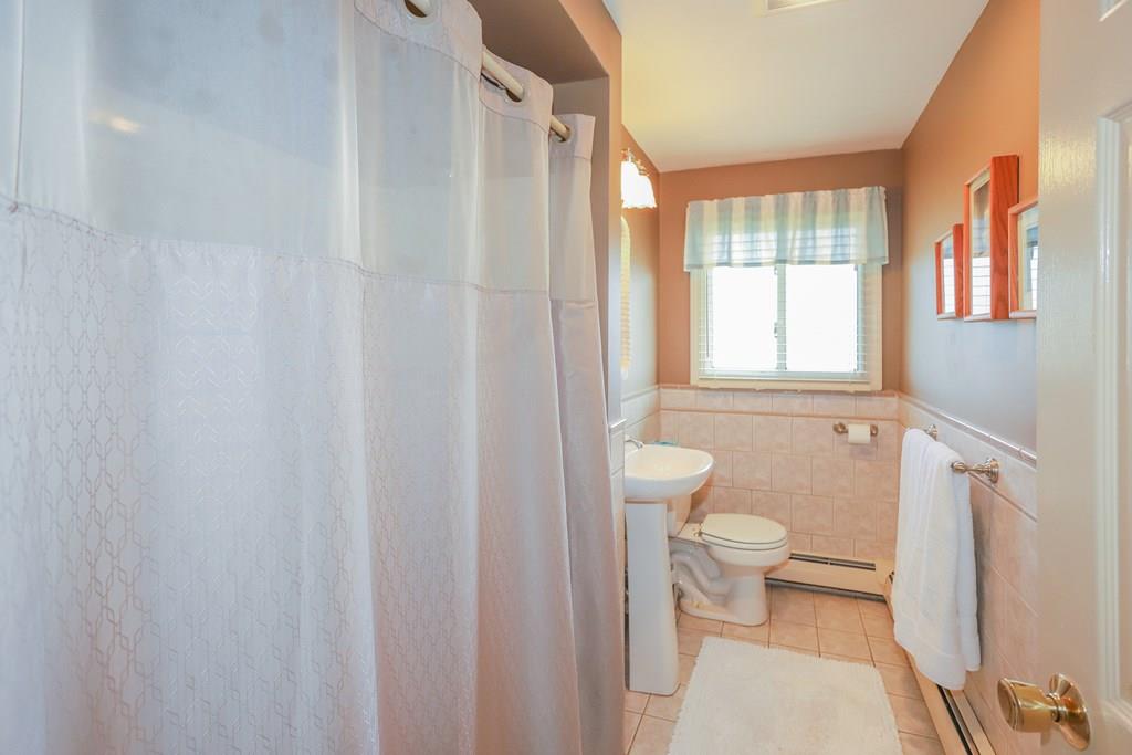 11 Exeter Road Beverly, MA 01915 - Photo 8 of 19 Gallery Image 8