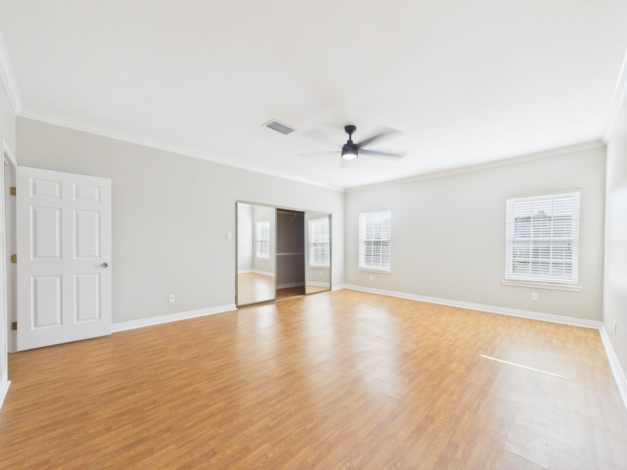 4001 Tanglewilde Street, Unit 709 Houston, TX 77063 - Photo 12 of 23 Relaxing primary bedroom with generous space and comfort