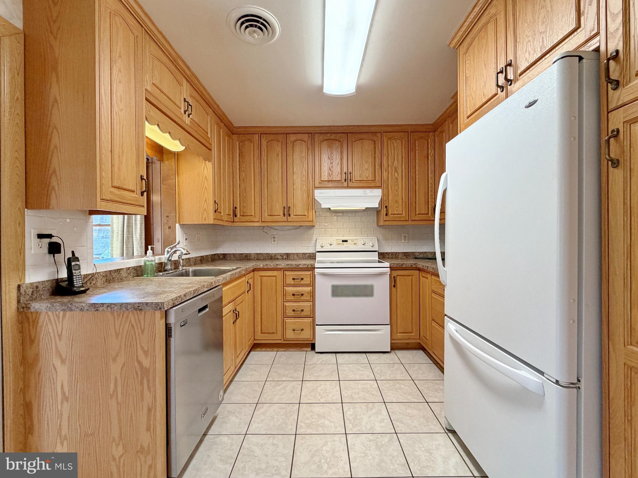 10714 Livingston Road Fort Washington, MD 20744 - Photo 7 of 52