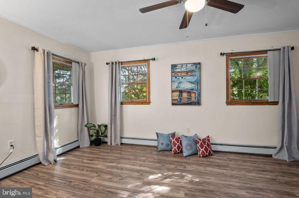 28 Hillside Road Levittown, PA 19056 - Photo 14 of 52 Gallery Image 14