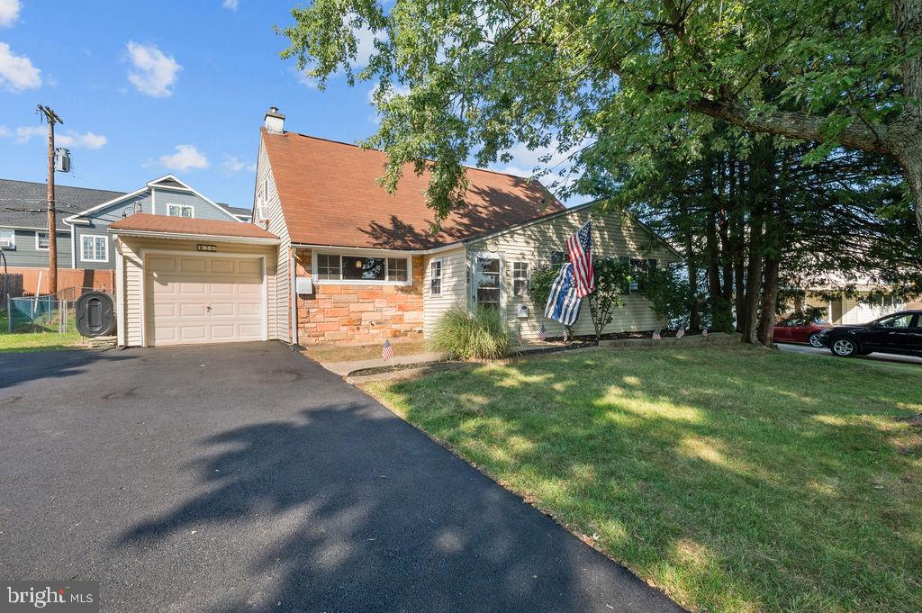 28 Hillside Road Levittown, PA 19056 - Photo 3 of 52 Gallery Image 3