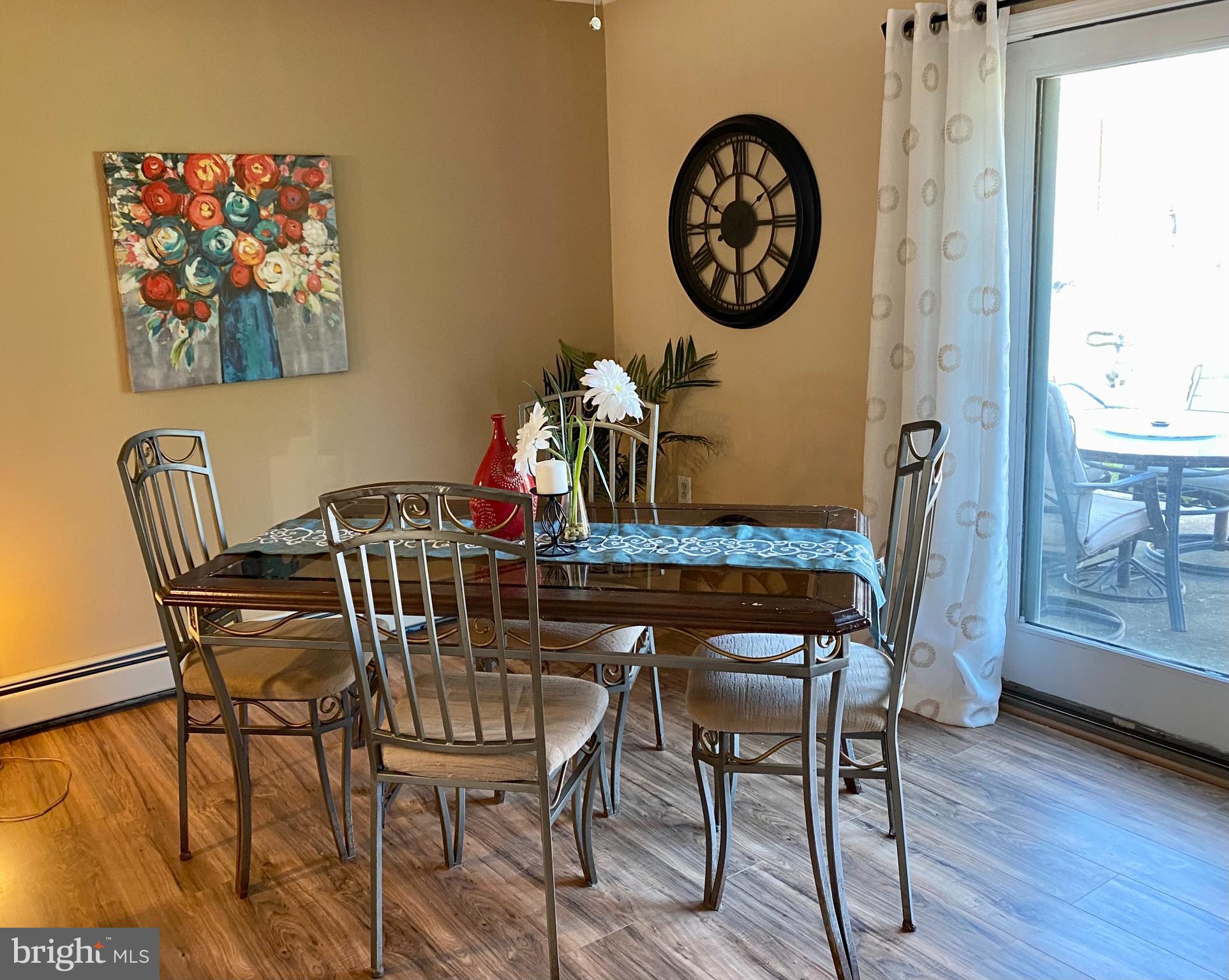 28 Hillside Road Levittown, PA 19056 - Photo 42 of 52 Dining room
