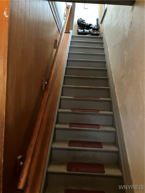 894 Prospect Avenue Buffalo, NY 14213 - Photo 11 of 25