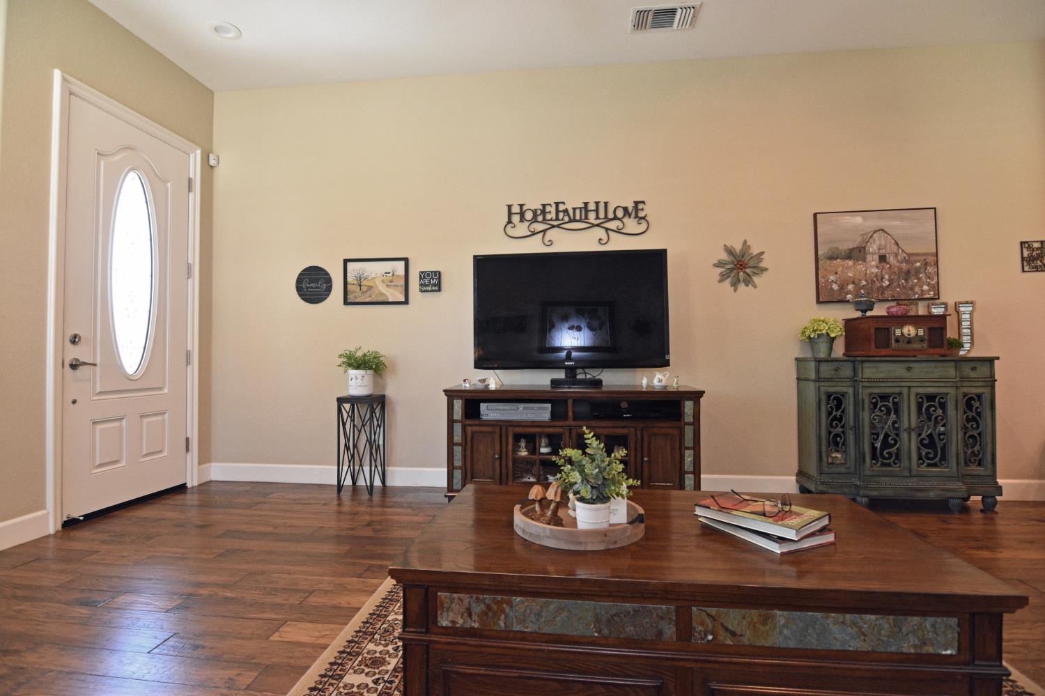 2260 State Street Turlock, CA 95380 - Photo 5 of 65