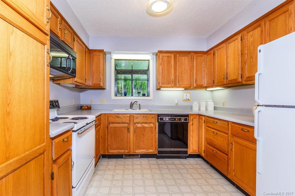 4122 Connestee Trail Brevard, NC 28712 - Photo 8 of 23