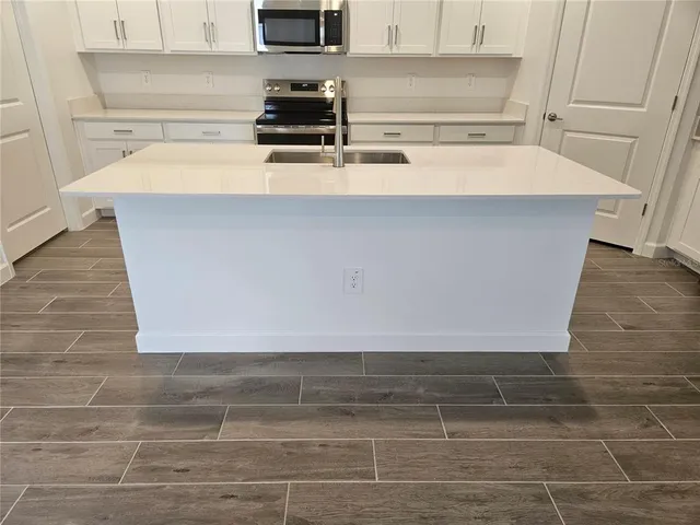 $2,200 | 10965 Teal Lagoon Isle, San Antonio, FL 33576