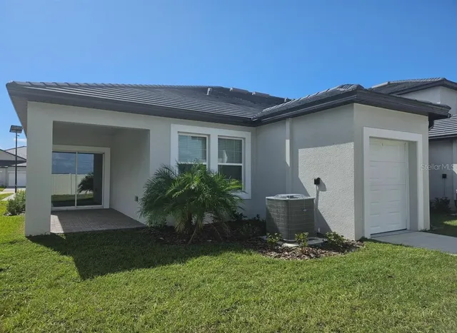 $2,200 | 10965 Teal Lagoon Isle, San Antonio, FL 33576