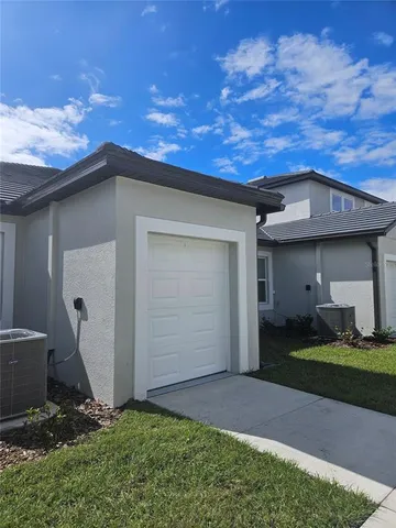 $2,200 | 10965 Teal Lagoon Isle, San Antonio, FL 33576