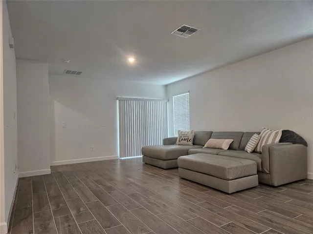 $2,200 | 10965 Teal Lagoon Isle, San Antonio, FL 33576