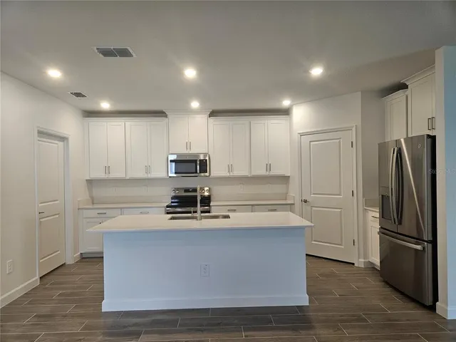 $2,200 | 10965 Teal Lagoon Isle, San Antonio, FL 33576