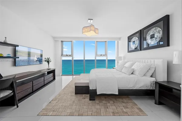 $9,500 | 6899 Collins Avenue, Unit 2207, Miami Beach, FL 33141