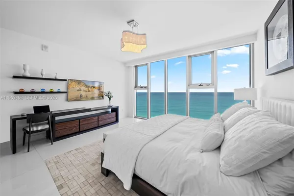 $9,500 | 6899 Collins Avenue, Unit 2207, Miami Beach, FL 33141