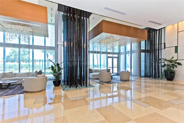 $9,500 | 6899 Collins Avenue, Unit 2207, Miami Beach, FL 33141