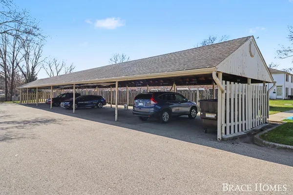 $224,282 | 2466 Cranden Drive Southeast, Grand Rapids, MI 49506