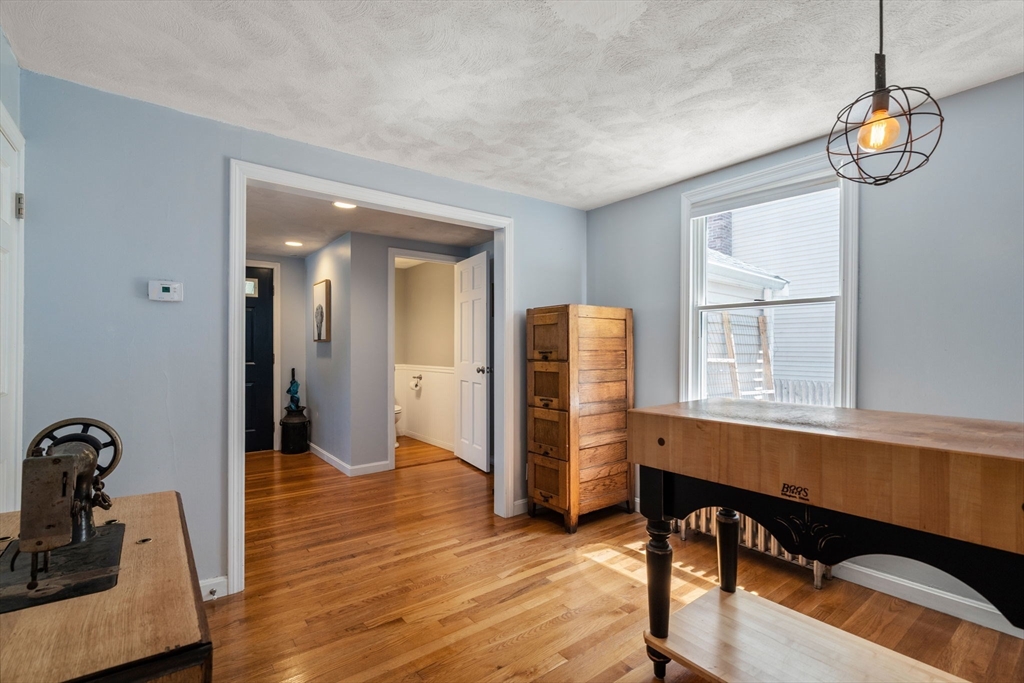 18 Lodge Road Wayland, MA 01778 - Photo 8 of 28