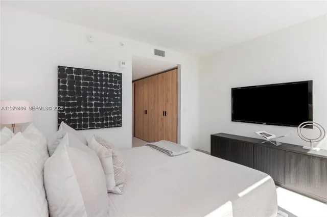 $7,800 | 10281 West Bay Harbor Drive, Unit 505, Bay Harbor Islands, FL 33154