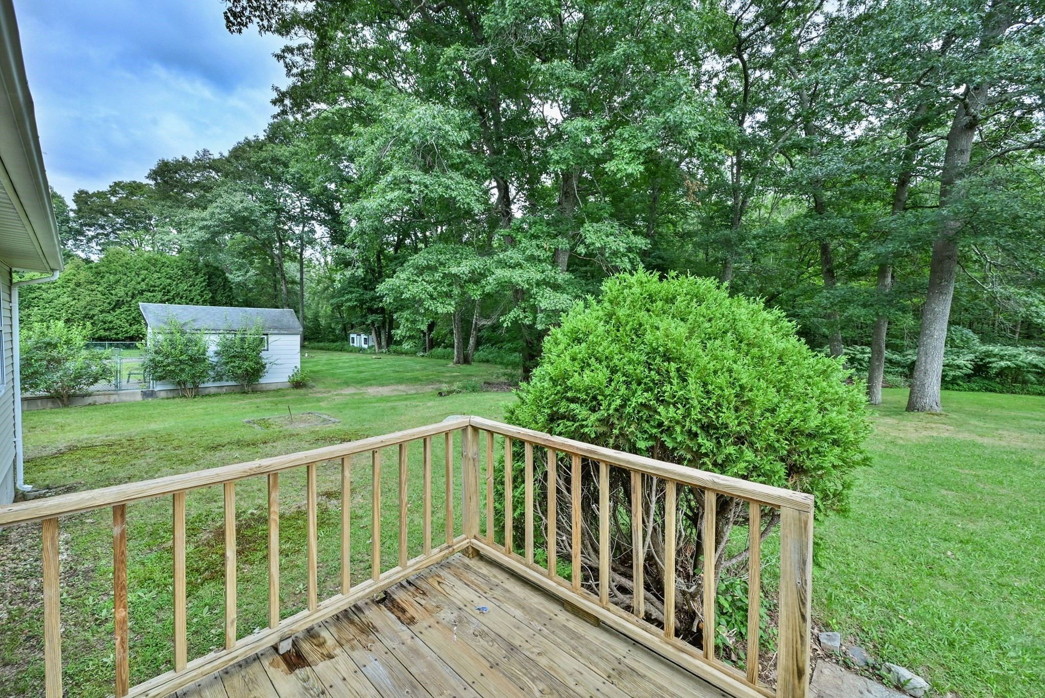 124 Sutton Road Webster, MA 01570 - Photo 9 of 28 Gallery Image 9