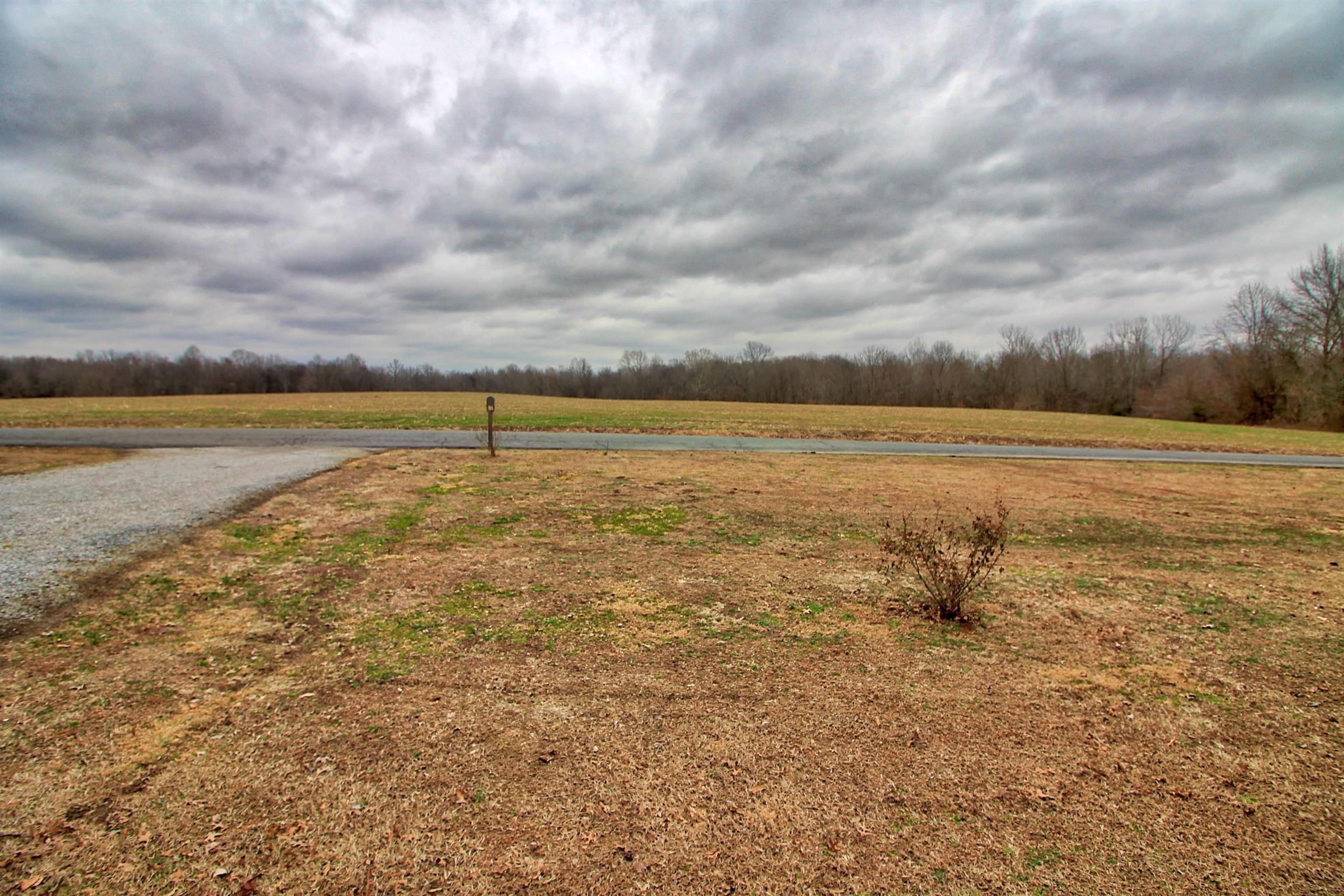 350 Jim Courtney Road Portland, TN 37148 - Photo 4 of 16 a view of an ocean