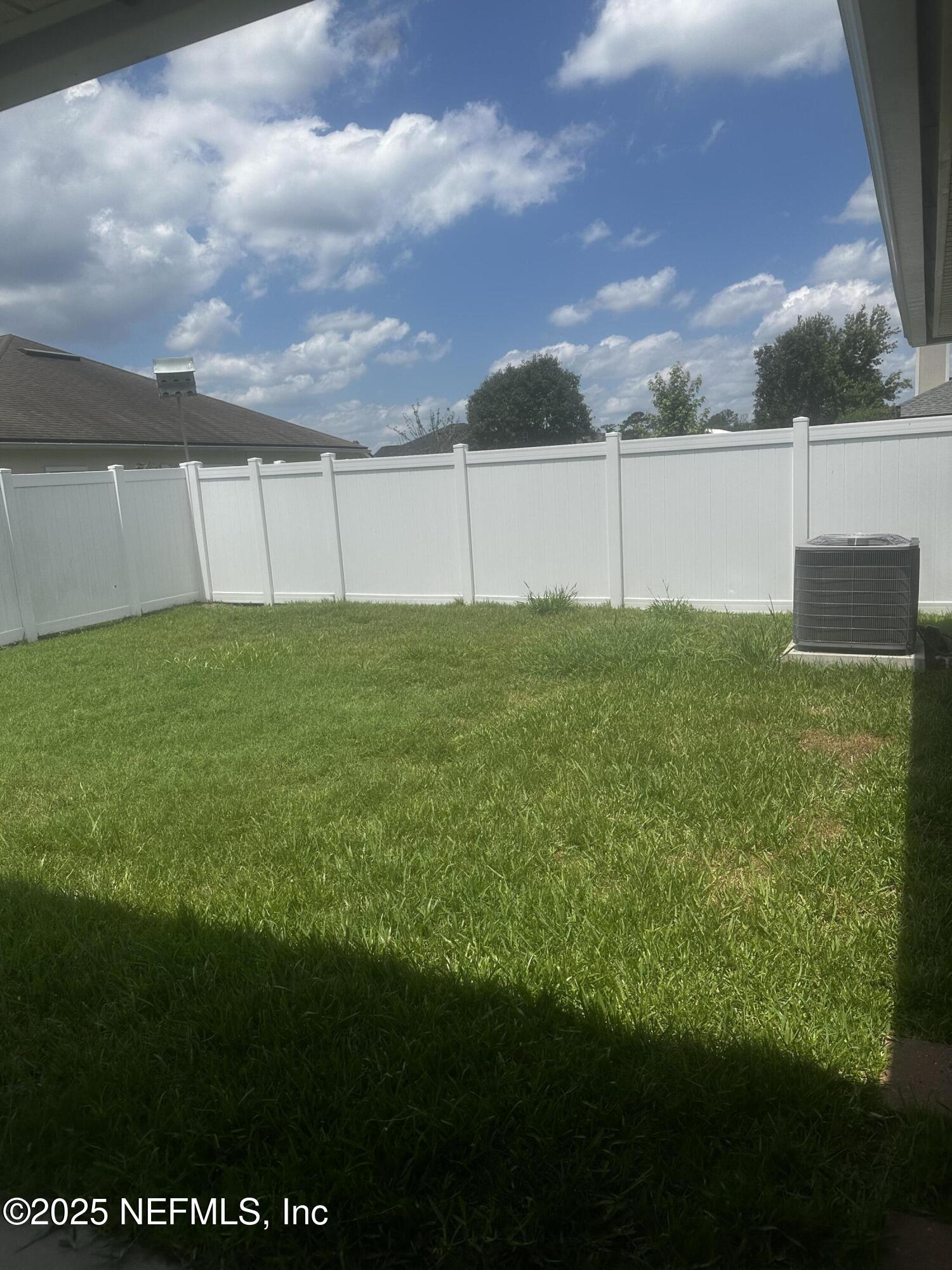 45157 Ingleham Circle Callahan, FL 32011 - Photo 47 of 48 a view of outdoor space and yard
