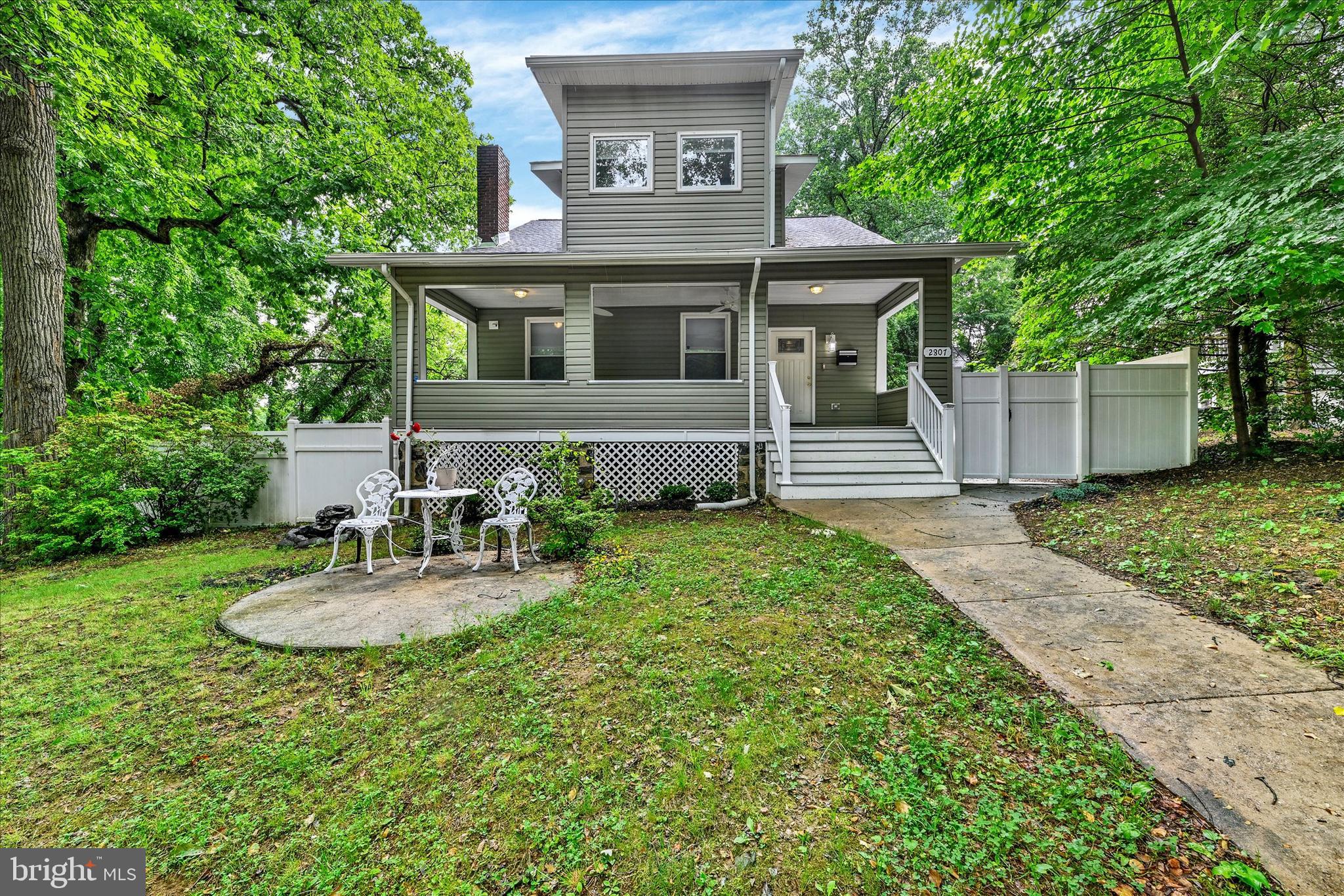 2807 Lawina Road Baltimore, MD 21216 - Photo 3 of 40