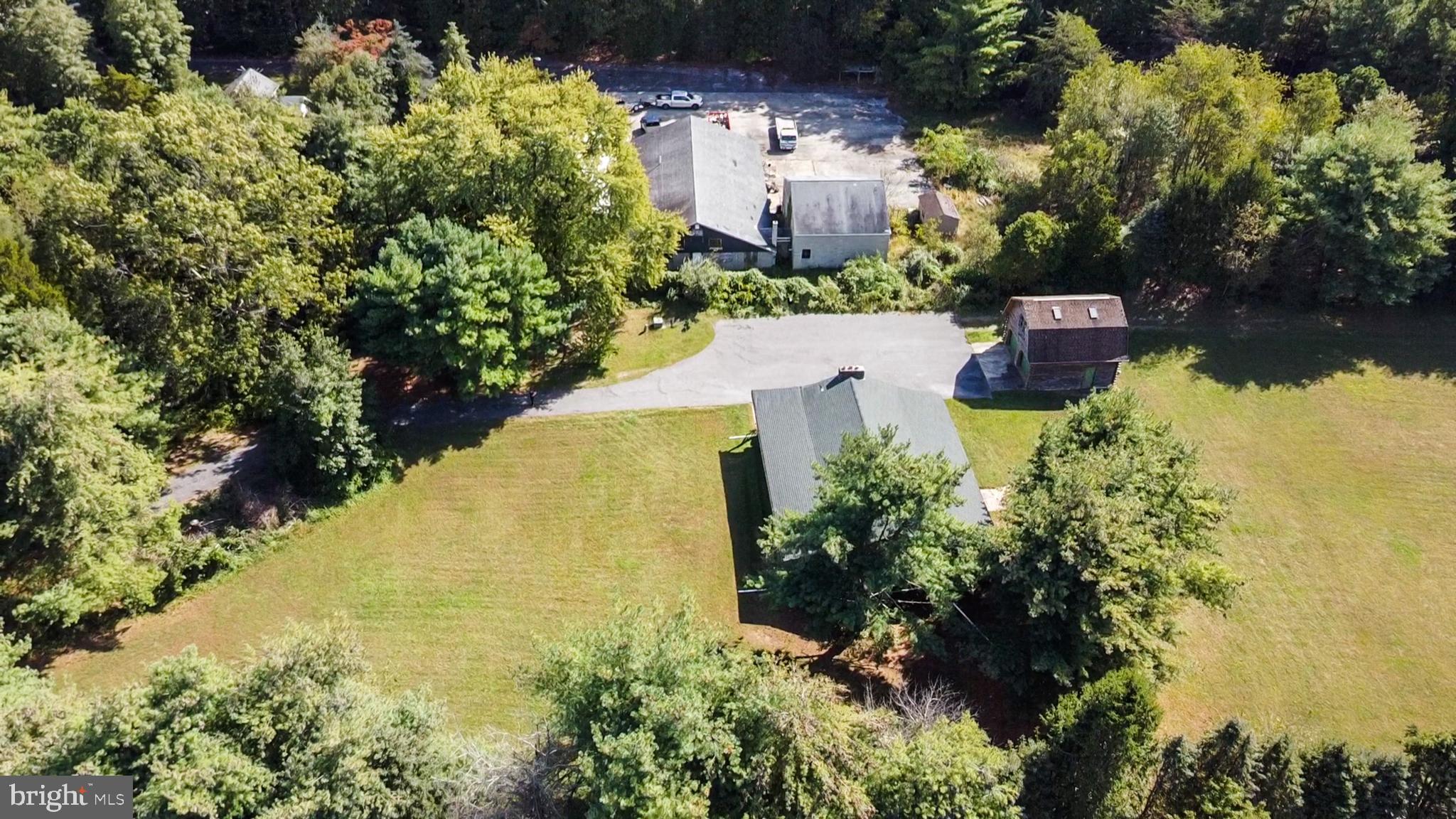 337 Harding Highway Pittsgrove, NJ 08318 - Photo 23 of 68 a view of a garden with house