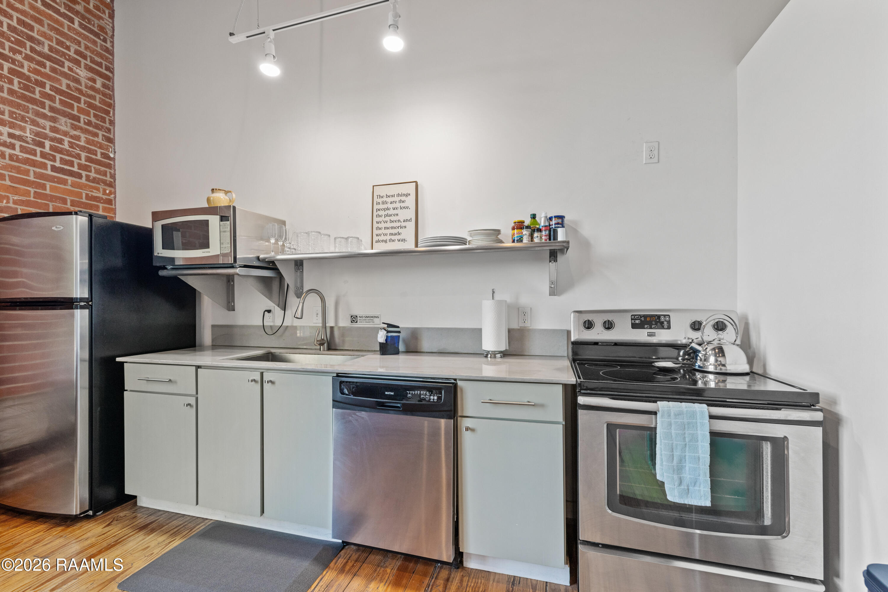 403 South Buchanan Street, Unit 8 Lafayette, LA 70501 - Photo 19 of 35 403SBuchanan#8-24