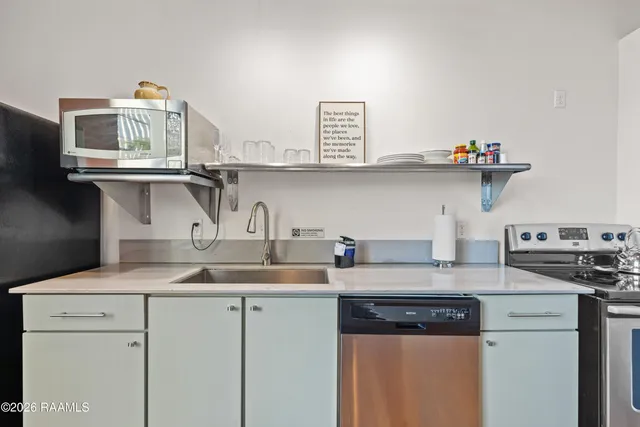 $209,000 | 403 South Buchanan Street, Unit 8, Lafayette, LA 70501