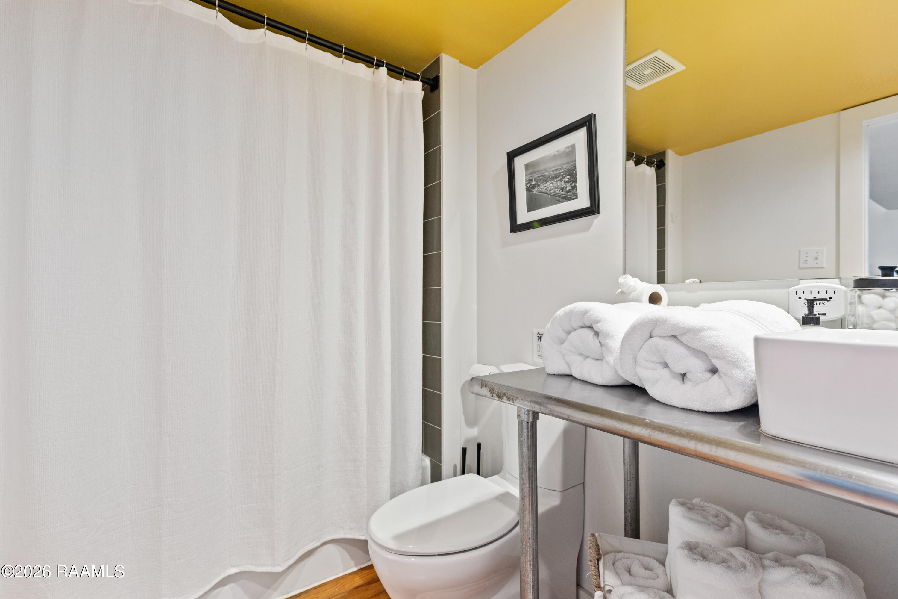 403 South Buchanan Street, Unit 8 Lafayette, LA 70501 - Photo 34 of 35 403SBuchanan#8-75