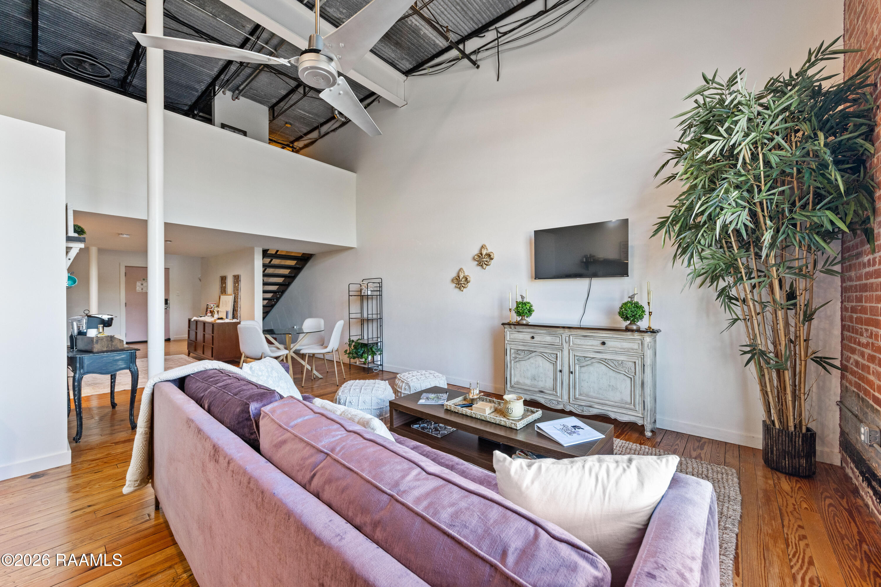 403 South Buchanan Street, Unit 8 Lafayette, LA 70501 - Photo 6 of 35 403SBuchanan#8-18