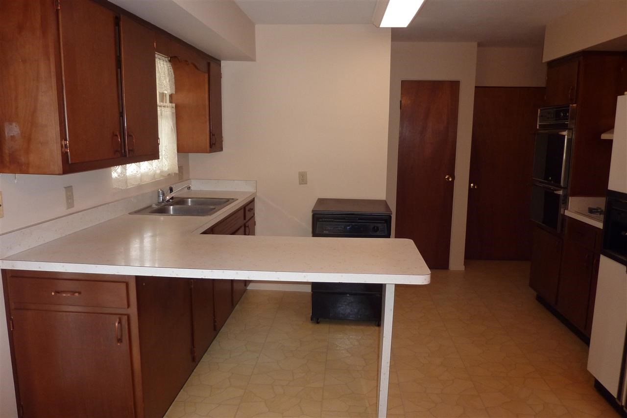 728 West 8th Street Rochester, IN 46975 - Photo 5 of 17