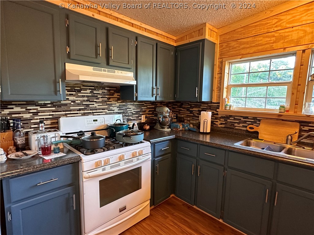 1501 Vicars Ridge Road Gandeeville, WV 25243 - Photo 10 of 22 Gallery Image 10