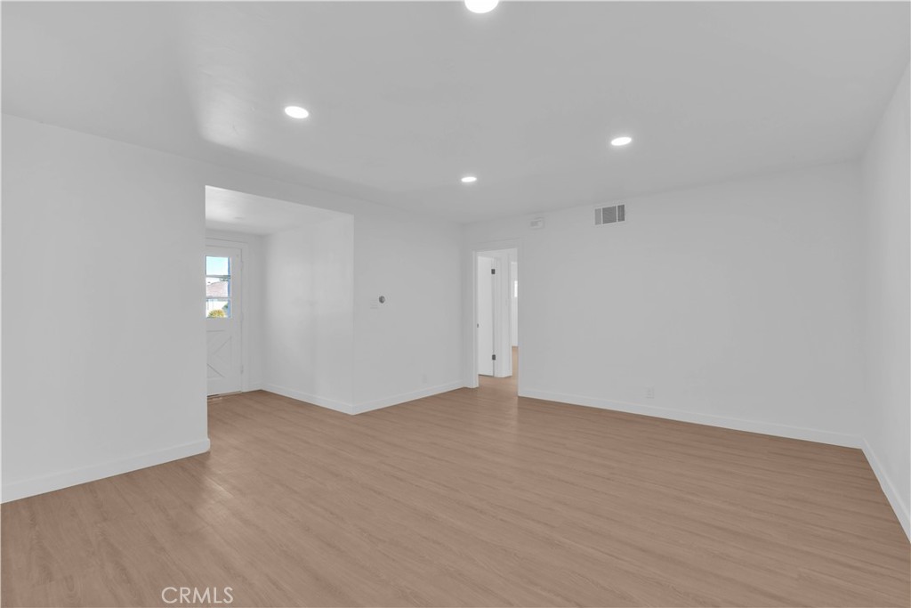 1007 North Mohawk Avenue Anaheim, CA 92801 - Photo 12 of 31 a view of an empty room